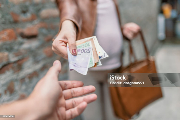Erotikus, escort munka kezdőknek, azonnal fizetés!