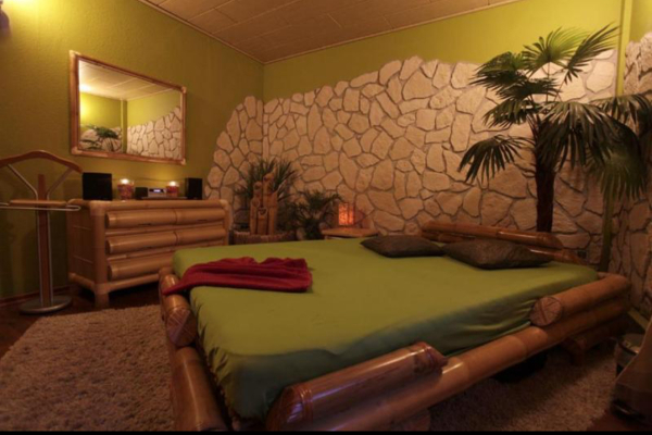 Erotikus munka V. kerület!