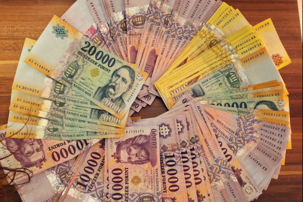 Keress napi több százezret!